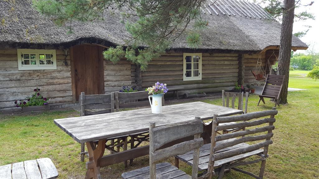 Maenni Summerhouse Kassari Buitenkant foto